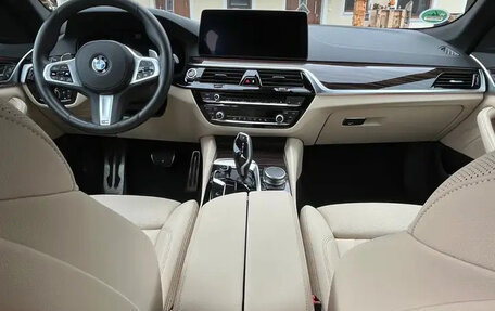 BMW 5 серия, 2021 год, 5 455 000 рублей, 8 фотография