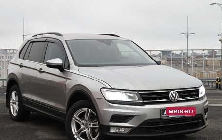 Volkswagen Tiguan II, 2019 год, 2 400 000 рублей, 3 фотография