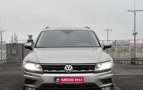 Volkswagen Tiguan II, 2019 год, 2 400 000 рублей, 2 фотография