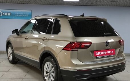 Volkswagen Tiguan II, 2021 год, 2 799 000 рублей, 7 фотография