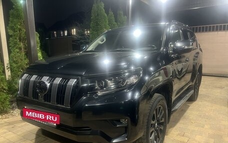 Toyota Land Cruiser Prado 150 рестайлинг 2, 2019 год, 6 100 000 рублей, 2 фотография