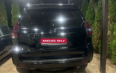 Toyota Land Cruiser Prado 150 рестайлинг 2, 2019 год, 6 100 000 рублей, 4 фотография