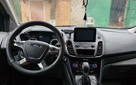 Ford Tourneo Connect II рестайлинг, 2019 год, 2 370 000 рублей, 20 фотография