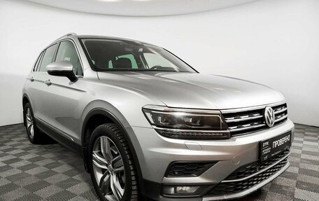 Volkswagen Tiguan II, 2018 год, 2 819 000 рублей, 3 фотография