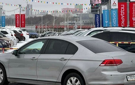 Volkswagen Passat B8 рестайлинг, 2016 год, 1 899 990 рублей, 9 фотография