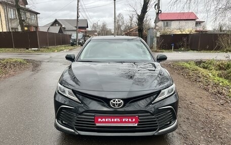 Toyota Camry, 2021 год, 2 570 000 рублей, 1 фотография