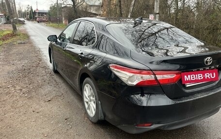 Toyota Camry, 2021 год, 2 570 000 рублей, 10 фотография