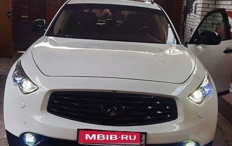 Infiniti FX II, 2011 год, 2 435 000 рублей, 2 фотография