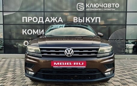 Volkswagen Tiguan II, 2020 год, 3 200 000 рублей, 2 фотография