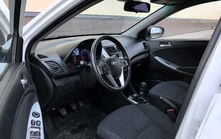 Hyundai Solaris II рестайлинг, 2014 год, 920 000 рублей, 9 фотография