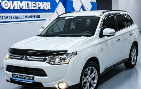 Mitsubishi Outlander III рестайлинг 3, 2013 год, 1 798 000 рублей, 4 фотография