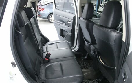 Mitsubishi Outlander III рестайлинг 3, 2013 год, 1 798 000 рублей, 22 фотография