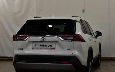 Toyota RAV4, 2021 год, 3 750 000 рублей, 2 фотография