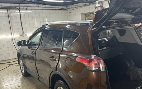 Toyota RAV4, 2016 год, 2 200 000 рублей, 3 фотография