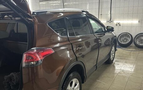 Toyota RAV4, 2016 год, 2 200 000 рублей, 6 фотография