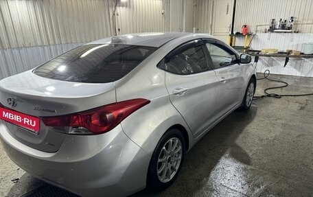 Hyundai Elantra V, 2012 год, 850 000 рублей, 2 фотография