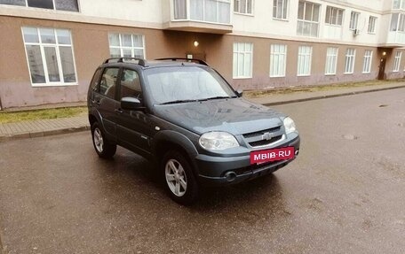 Chevrolet Niva I рестайлинг, 2013 год, 585 000 рублей, 3 фотография