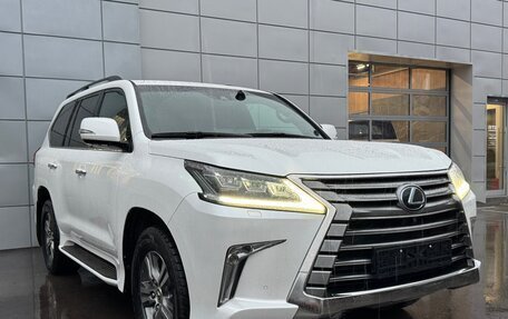 Lexus LX III, 2017 год, 8 950 000 рублей, 3 фотография