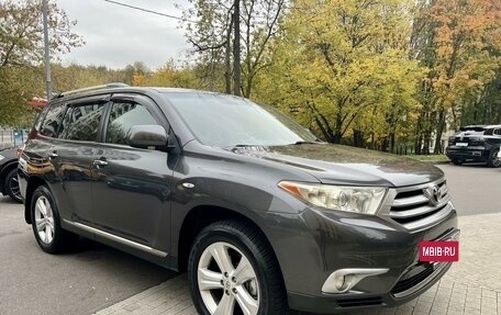 Toyota Highlander III, 2011 год, 1 979 000 рублей, 6 фотография