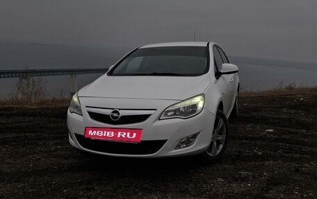 Opel Astra J, 2012 год, 830 000 рублей, 3 фотография