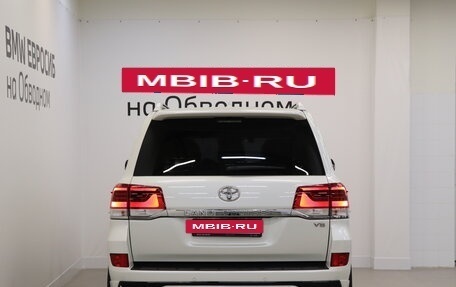 Toyota Land Cruiser 200, 2017 год, 7 450 000 рублей, 4 фотография