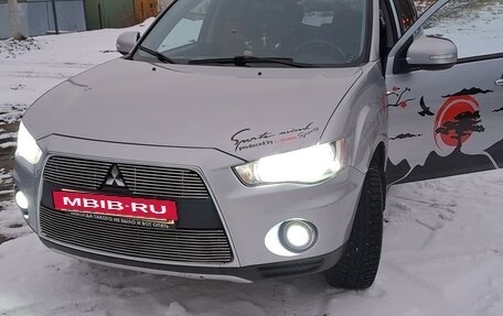 Mitsubishi Outlander III рестайлинг 3, 2010 год, 1 500 000 рублей, 2 фотография