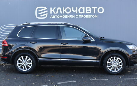 Volkswagen Touareg III, 2011 год, 1 930 000 рублей, 5 фотография