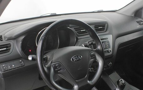 KIA Rio III рестайлинг, 2016 год, 990 000 рублей, 13 фотография