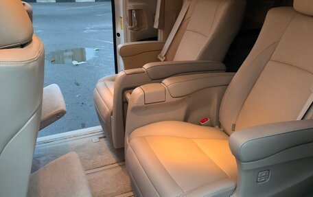 Toyota Alphard III, 2013 год, 4 285 000 рублей, 32 фотография