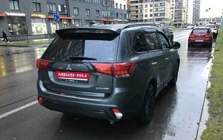 Mitsubishi Outlander III рестайлинг 3, 2019 год, 2 430 000 рублей, 3 фотография