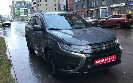 Mitsubishi Outlander III рестайлинг 3, 2019 год, 2 430 000 рублей, 2 фотография