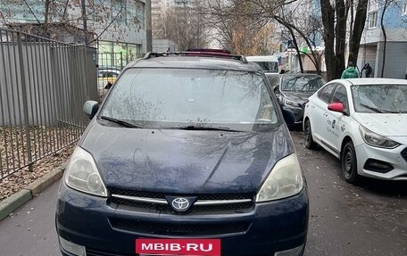 Toyota Sienna II рестайлинг, 2003 год, 1 100 000 рублей, 11 фотография