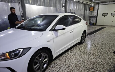 Hyundai Elantra VI рестайлинг, 2017 год, 1 070 000 рублей, 4 фотография