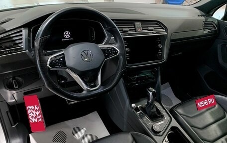 Volkswagen Tiguan II, 2021 год, 4 199 000 рублей, 15 фотография