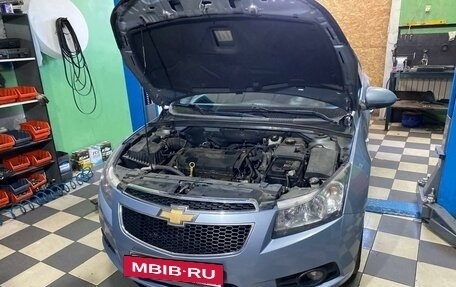 Chevrolet Cruze II, 2011 год, 740 000 рублей, 2 фотография