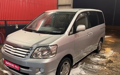 Toyota Noah III, 2002 год, 836 000 рублей, 1 фотография