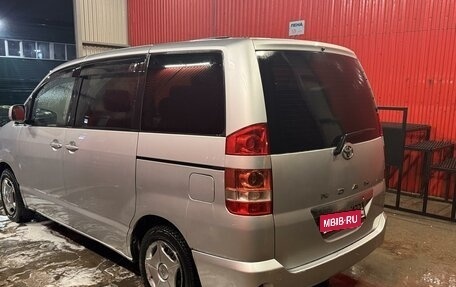 Toyota Noah III, 2002 год, 836 000 рублей, 6 фотография