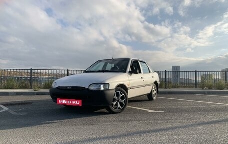 Ford Escort V, 1996 год, 215 000 рублей, 2 фотография