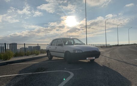 Ford Escort V, 1996 год, 215 000 рублей, 3 фотография