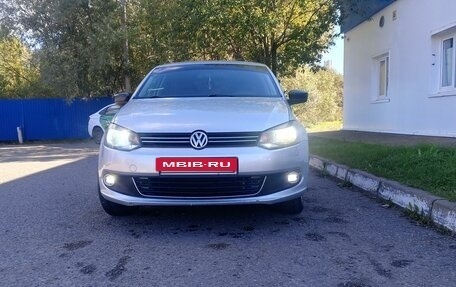 Volkswagen Polo VI (EU Market), 2013 год, 795 000 рублей, 2 фотография