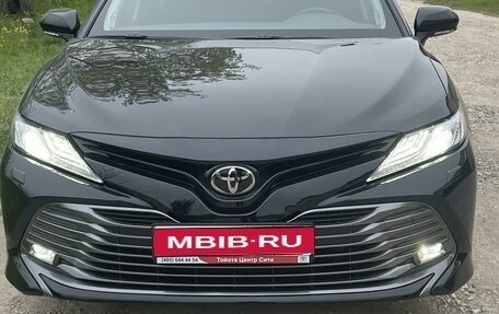 Toyota Camry, 2020 год, 4 500 000 рублей, 1 фотография