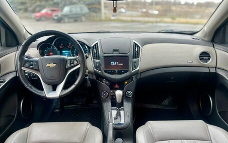 Chevrolet Cruze II, 2013 год, 825 000 рублей, 10 фотография