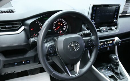 Toyota RAV4, 2020 год, 4 183 000 рублей, 17 фотография