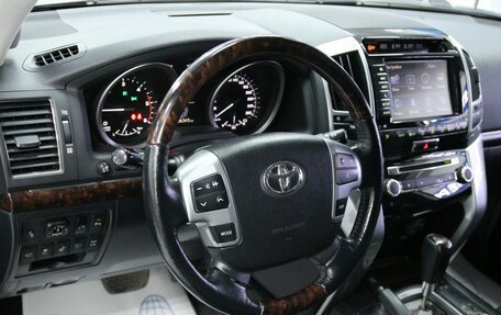 Toyota Land Cruiser 200, 2012 год, 4 153 000 рублей, 22 фотография