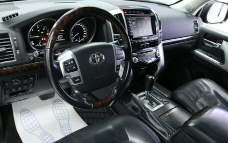 Toyota Land Cruiser 200, 2012 год, 4 153 000 рублей, 23 фотография