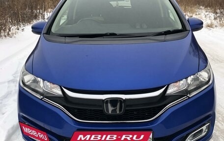 Honda Fit III, 2018 год, 1 350 000 рублей, 2 фотография