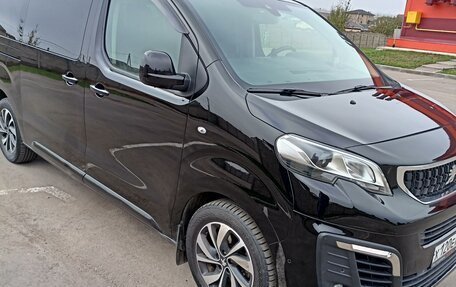 Peugeot Traveller I, 2018 год, 2 900 000 рублей, 11 фотография