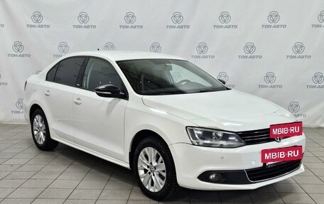 Volkswagen Jetta VI, 2014 год, 925 000 рублей, 3 фотография