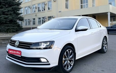 Volkswagen Jetta VI, 2015 год, 1 587 000 рублей, 1 фотография