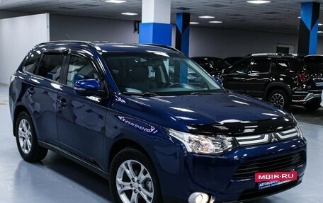 Mitsubishi Outlander III рестайлинг 3, 2013 год, 1 818 000 рублей, 8 фотография